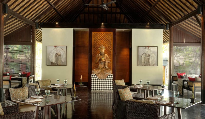 The Club Lounge 2_2433